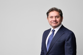 akbank-surdurulebilirlik-sendikasyon-kredisini-rekor-taleple-3-yil-vadeyi-de-ekleyerek-yeniledi.jpg