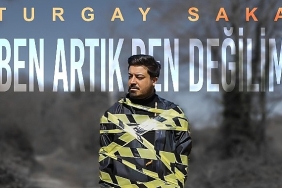 turgay-saka-hem-soyledi-hem-besteledi-hem-de-yonetti.jpg