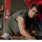 mert-ramazan-demirin-basrolunde-yer-aldigi-metruk-adam-22-agustosta-netflixte.jpg