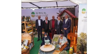 ayvalikta-zeytin-ve-zeytinyagi-buyuk-festival-pazari-acildi.jpg