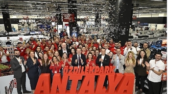 mediamarkt-yilin-son-magazasini-antalyada-acti.jpg