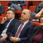dalak-cerrahisi-sempozyumu-alaninda-uzman-hekimleri-bir-araya-getirdi.jpg