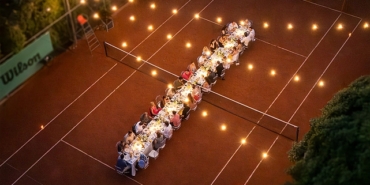 ali-bey-resort-sorgunda-iyi-yasam-bulusmasi-tenis-kortunda-aksam-yemegi-sound-healing-ve-longevity.jpg