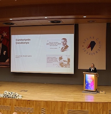 open-iris-forum-2026da-bilim-uluslararasi-is-birlikleri-ve-arastirmanin-gelecegi-atlas-universitesinde-ele-alindi.jpg