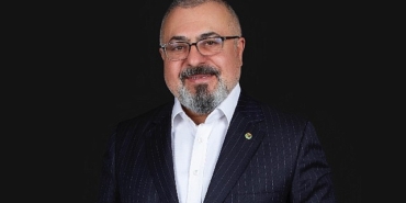 unlu-sair-ve-halk-ozani-abdurrahman-delenden-memleketi-kigiya-destek.jpg